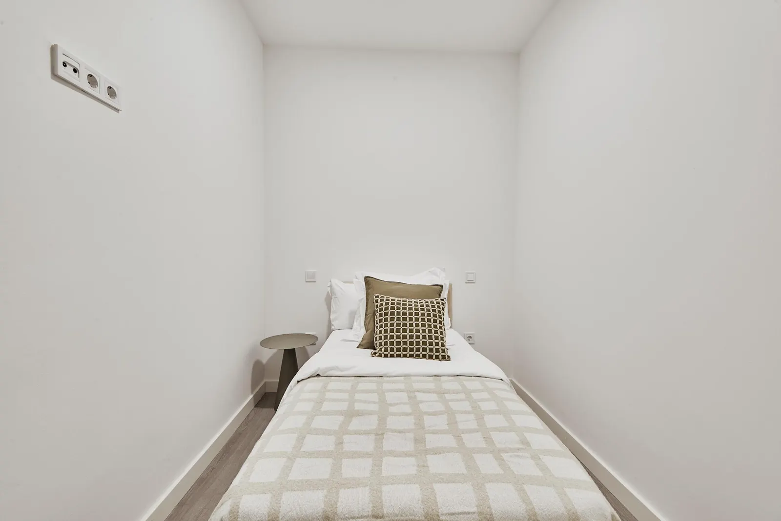 Flat on Calle Melendez Valdes, Gaztambide, Chamberí miniatura 8
